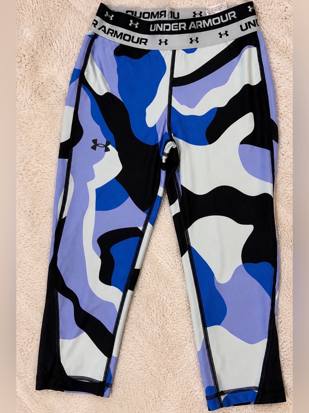 Under Armour Girls Youth Medium Blue Lavender Camo Cropped Leggings EUC
